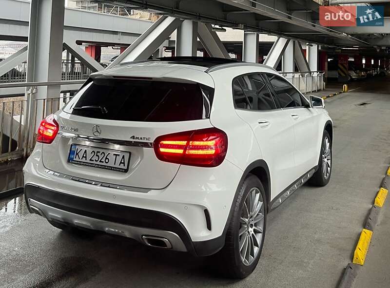 Позашляховик / Кросовер Mercedes-Benz GLA-Class 2018 в Києві