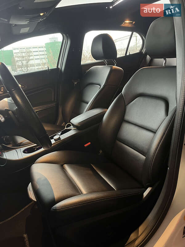 Позашляховик / Кросовер Mercedes-Benz GLA-Class 2018 в Києві