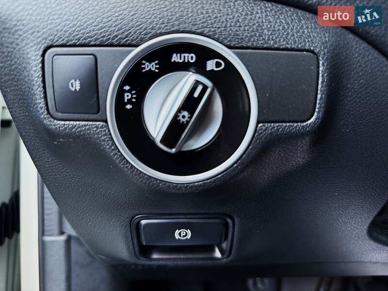 Внедорожник / Кроссовер Mercedes-Benz GLA-Class 2016 в Киеве