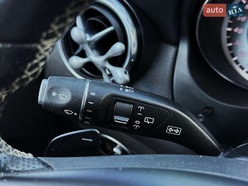 Внедорожник / Кроссовер Mercedes-Benz GLA-Class 2016 в Киеве