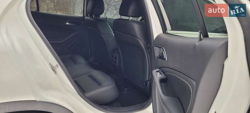 Позашляховик / Кросовер Mercedes-Benz GLA-Class 2018 в Рівному