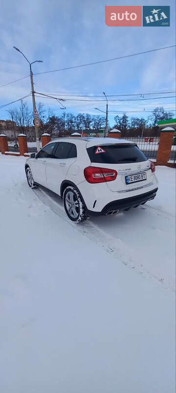 Позашляховик / Кросовер Mercedes-Benz GLA-Class 2019 в Дніпрі