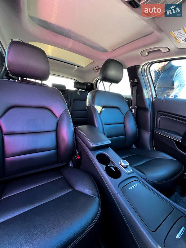 Внедорожник / Кроссовер Mercedes-Benz GLA-Class 2015 в Львове