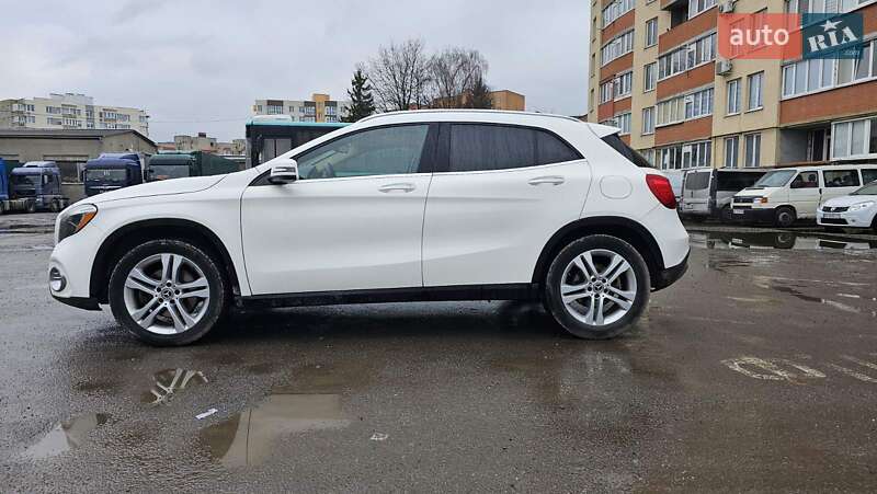 Внедорожник / Кроссовер Mercedes-Benz GLA-Class 2019 в Тернополе