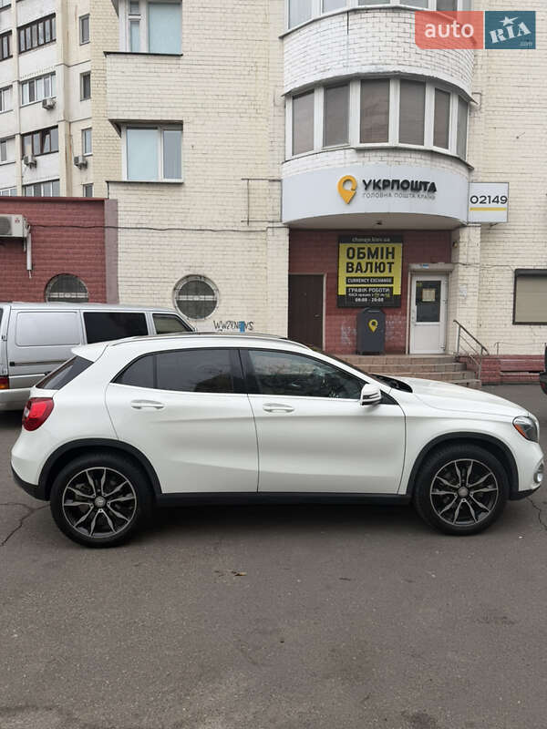 Внедорожник / Кроссовер Mercedes-Benz GLA-Class 2017 в Киеве фото 4 Внедорожник / Кроссовер Mercedes-Benz GLA-Class 2017 в Киеве