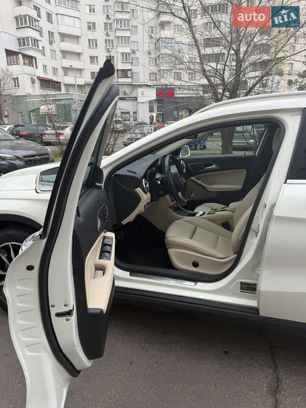 Внедорожник / Кроссовер Mercedes-Benz GLA-Class 2017 в Киеве фото 8 Внедорожник / Кроссовер Mercedes-Benz GLA-Class 2017 в Киеве