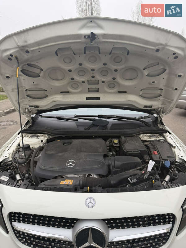 Внедорожник / Кроссовер Mercedes-Benz GLA-Class 2017 в Киеве фото 20 Внедорожник / Кроссовер Mercedes-Benz GLA-Class 2017 в Киеве