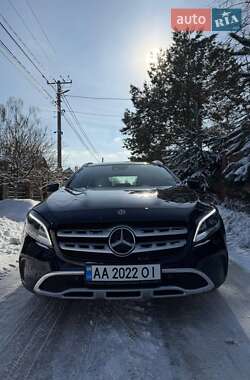 Внедорожник / Кроссовер Mercedes-Benz GLA-Class 2018 в Киеве