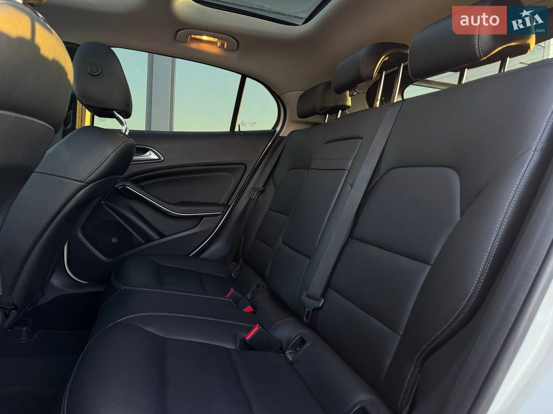 2015 Mercedes-Benz GLA-klasse - мініатюра 38