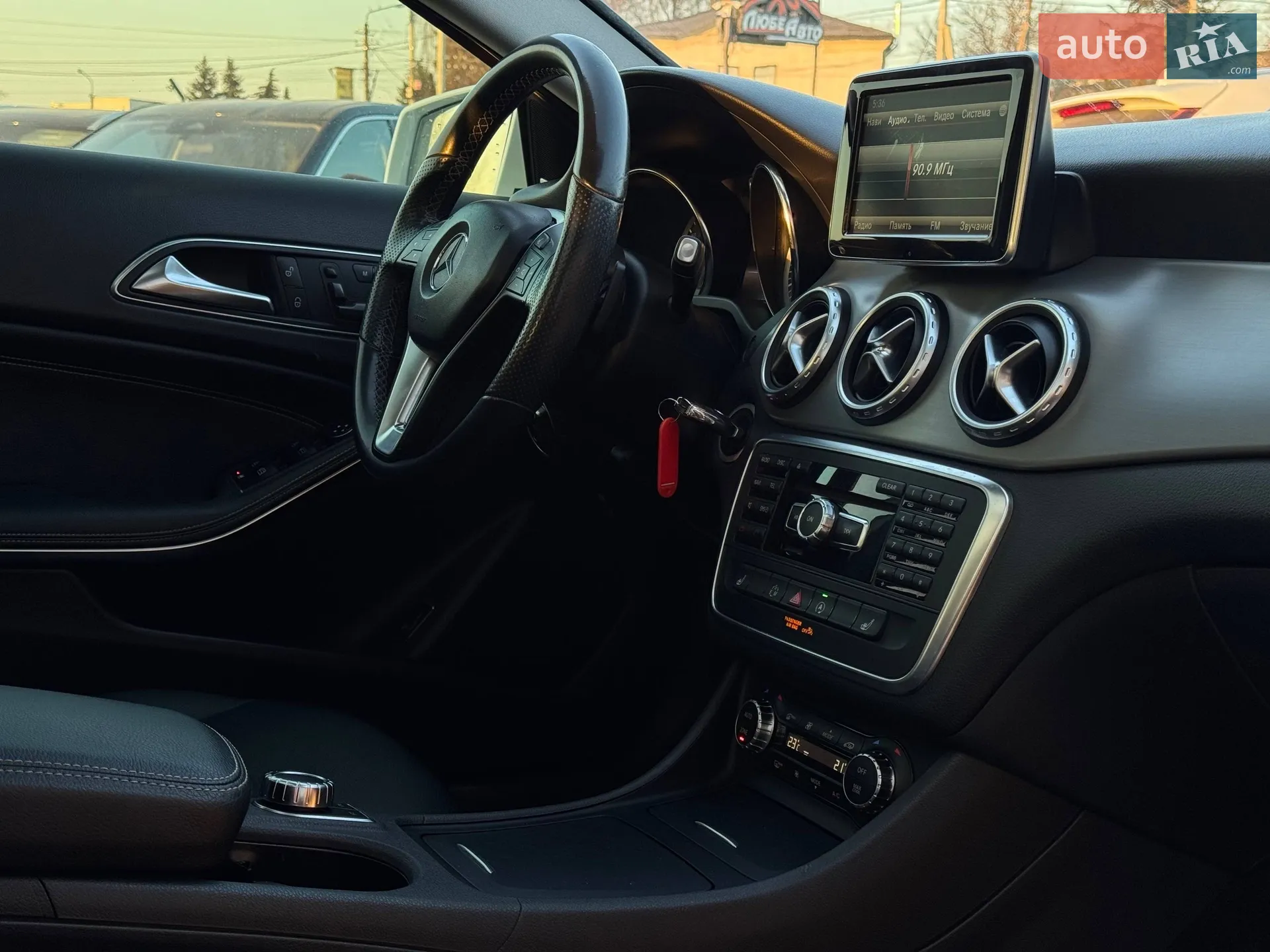 2015 Mercedes-Benz GLA-klasse - мініатюра 58