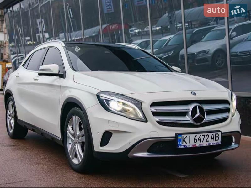 Mercedes-Benz GLA-Class 2015