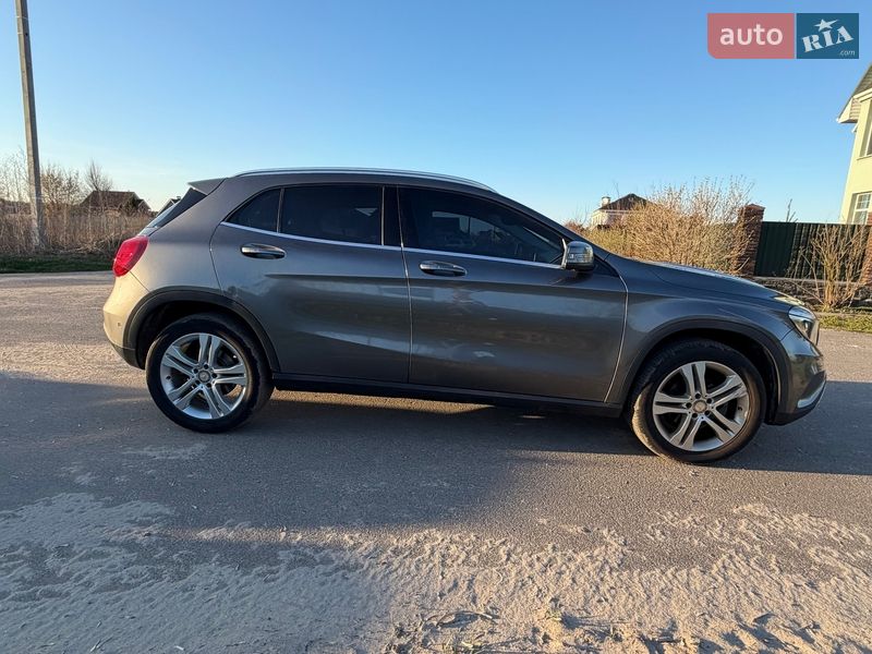 Внедорожник / Кроссовер Mercedes-Benz GLA-Class 2016 в Киеве