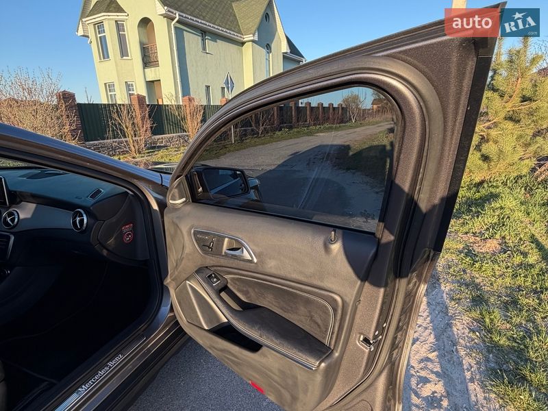 Внедорожник / Кроссовер Mercedes-Benz GLA-Class 2016 в Киеве