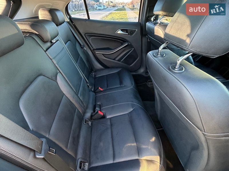 Внедорожник / Кроссовер Mercedes-Benz GLA-Class 2016 в Киеве