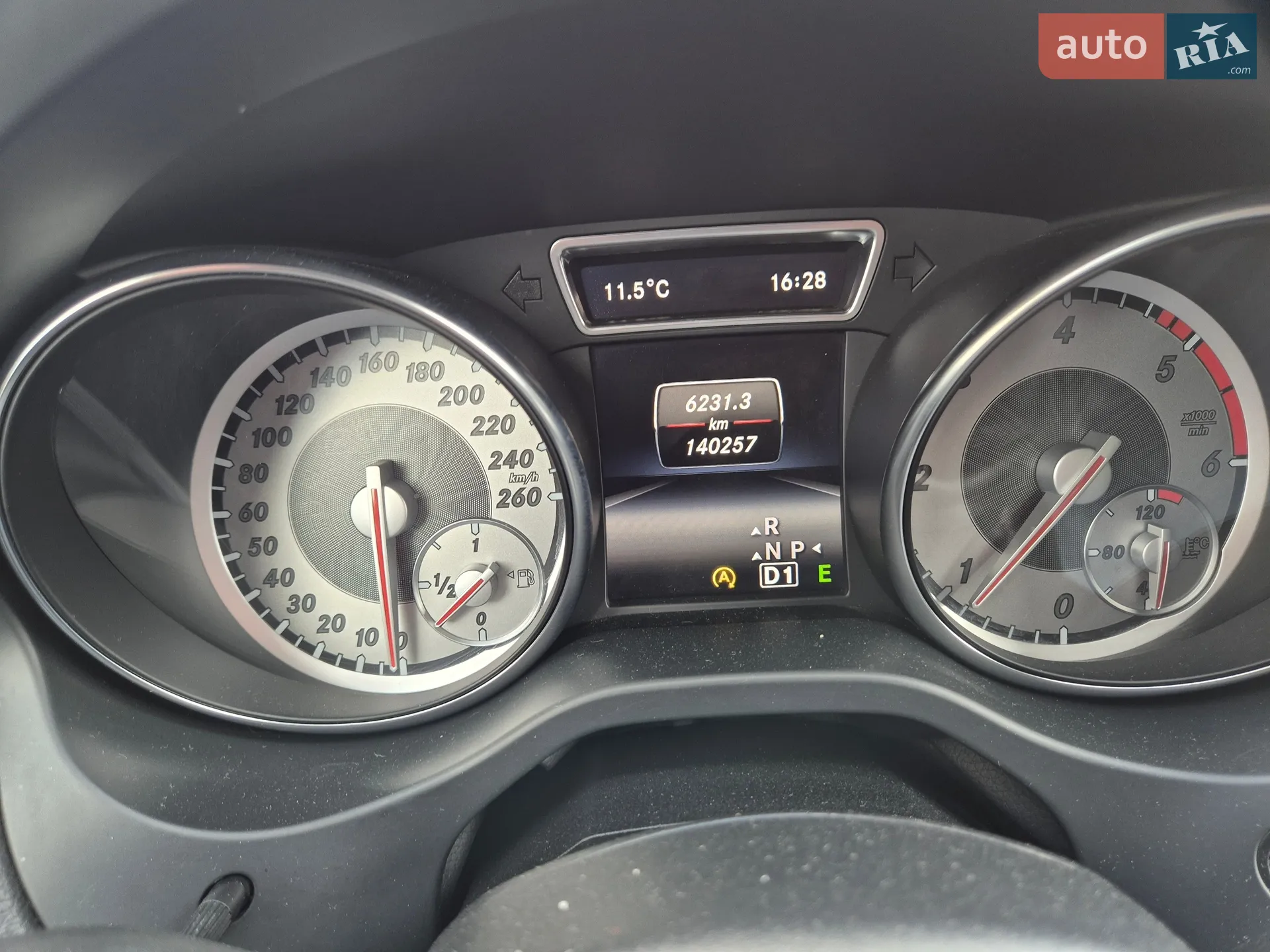 2015 Mercedes-Benz GLA-klasse - мініатюра 28
