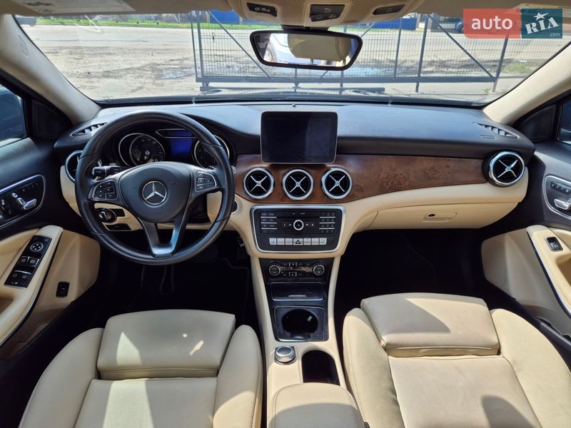Внедорожник / Кроссовер Mercedes-Benz GLA-Class 2017 в Кременчуге