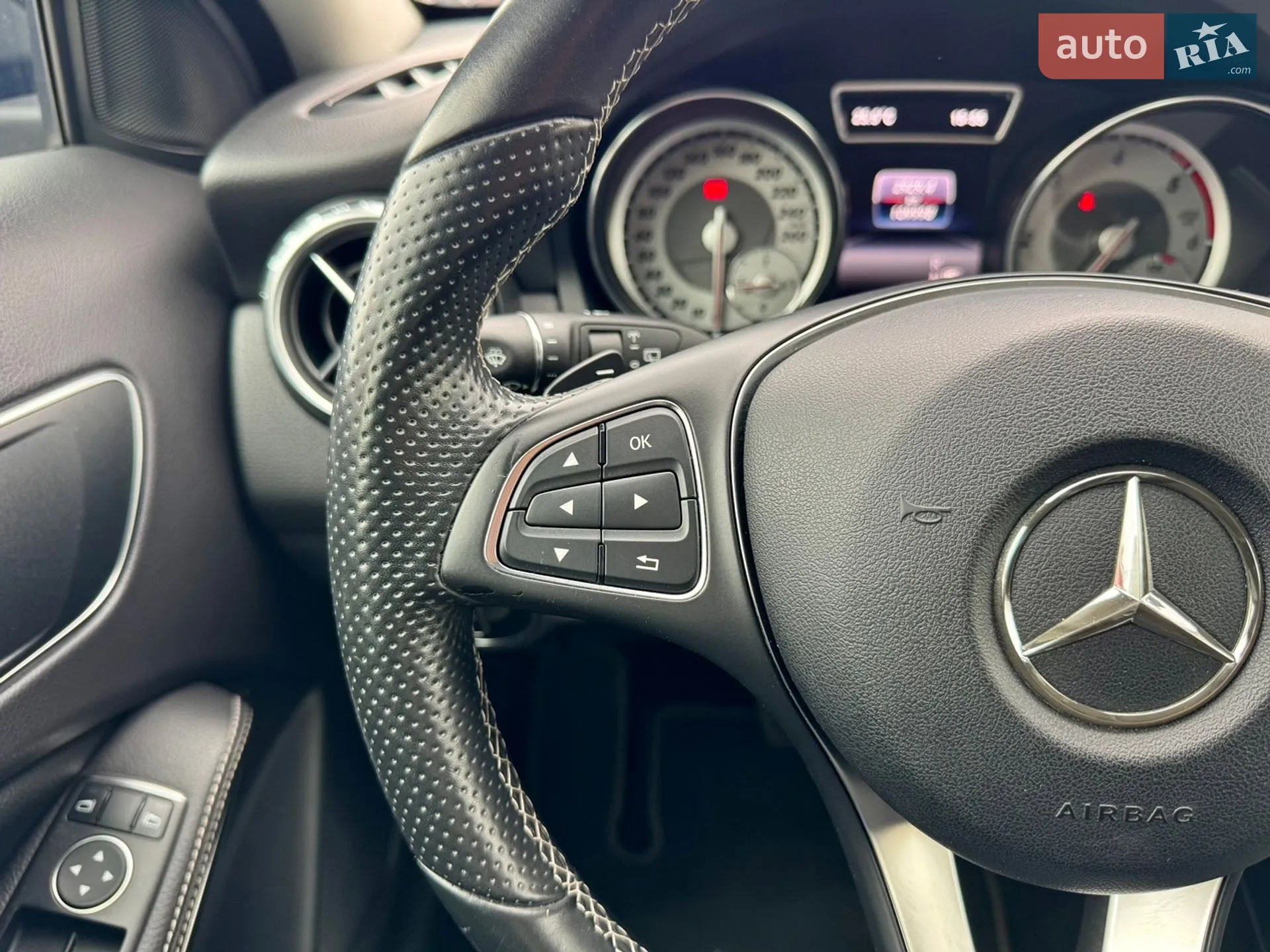 2016 Mercedes-Benz GLA-klasse - мініатюра 23