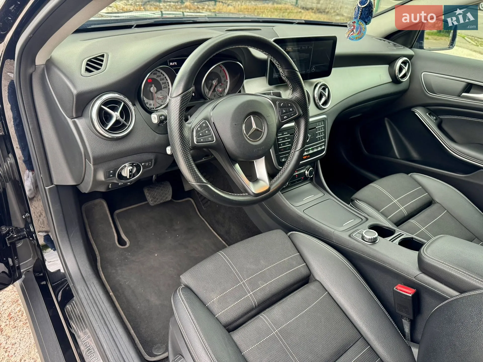 2016 Mercedes-Benz GLA-klasse - мініатюра 30
