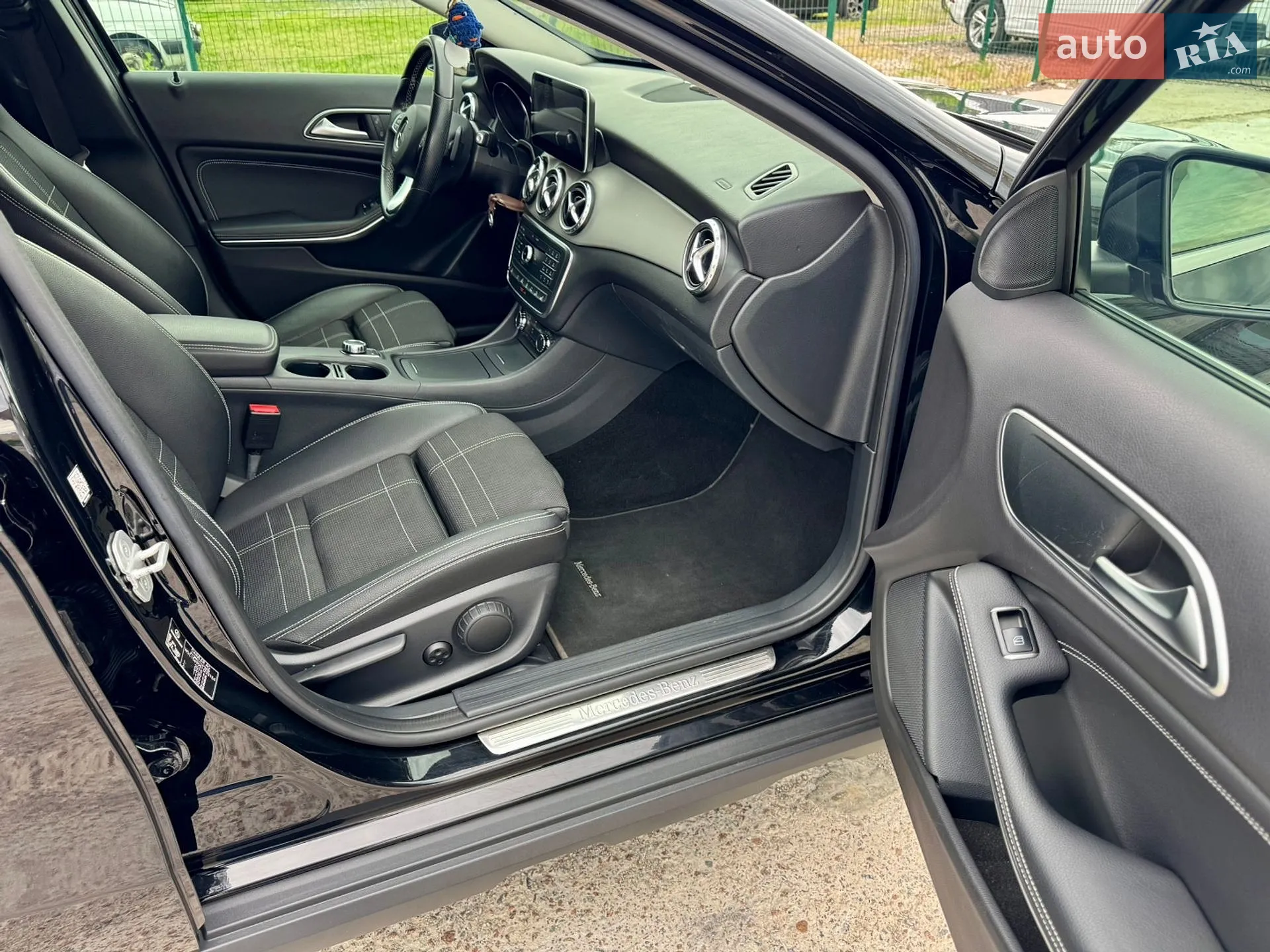 2016 Mercedes-Benz GLA-klasse - мініатюра 47