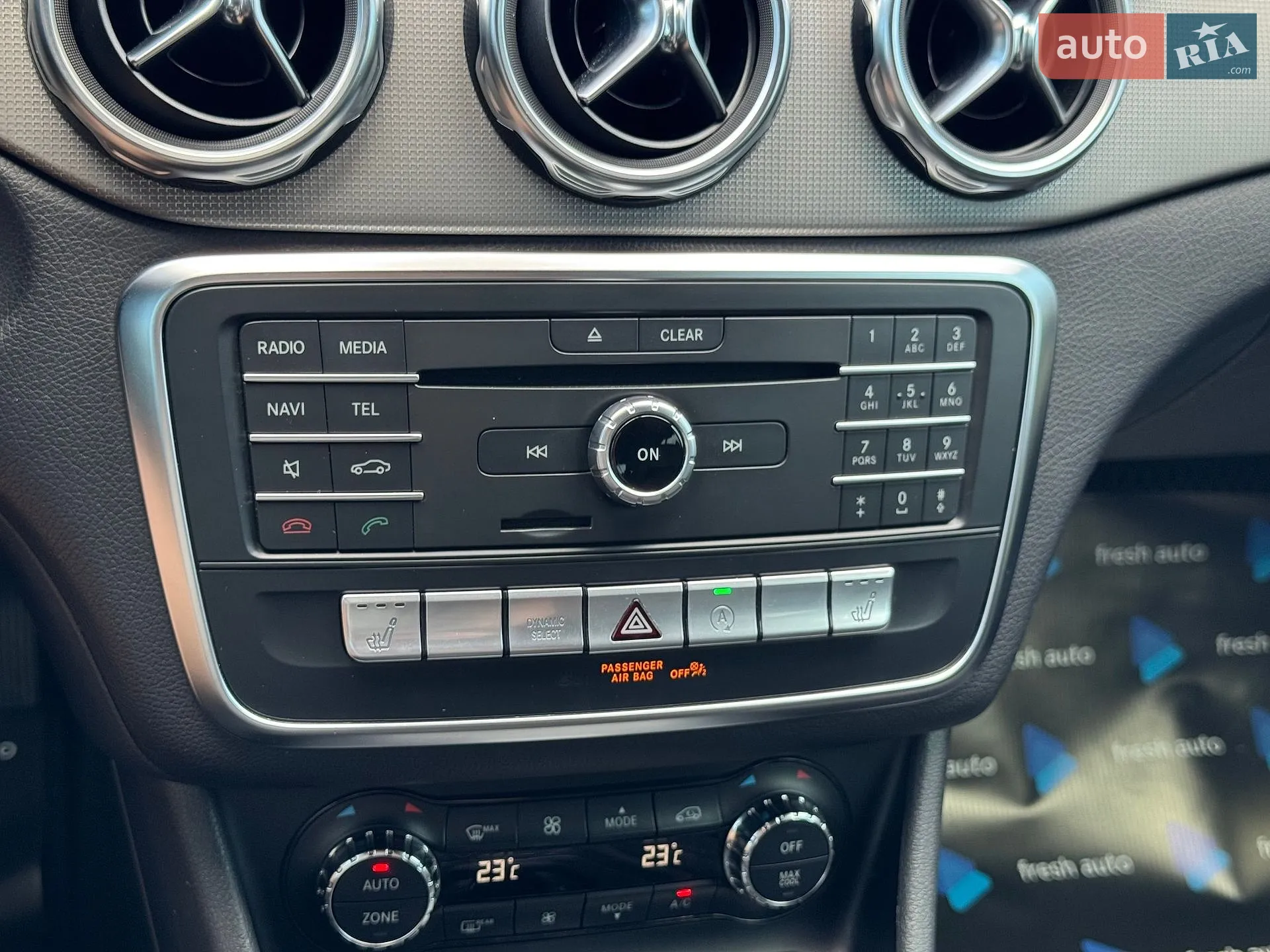 2017 Mercedes-Benz GLA-klasse - мініатюра 23