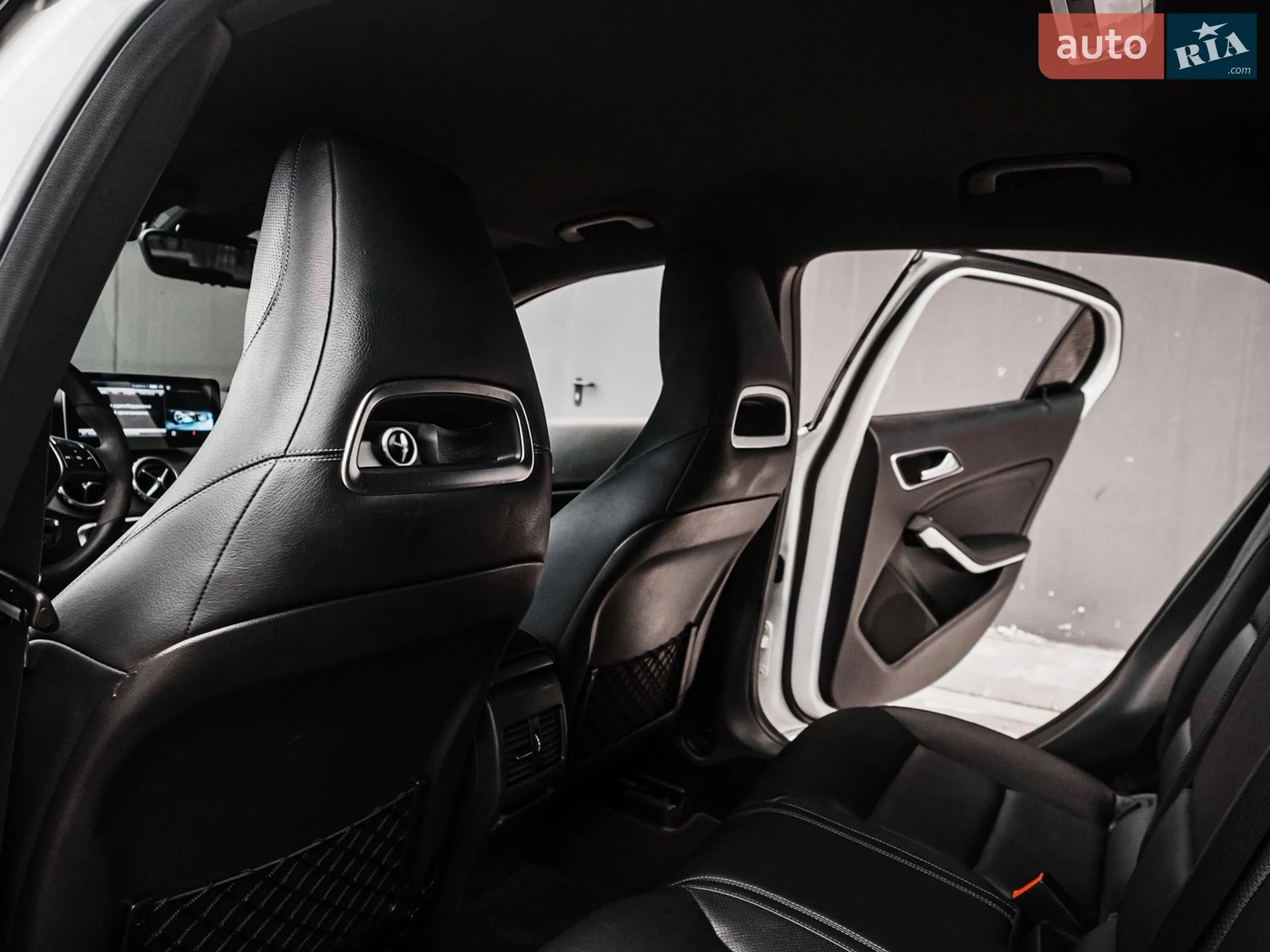 2014 Mercedes-Benz GLA-klasse - мініатюра 32