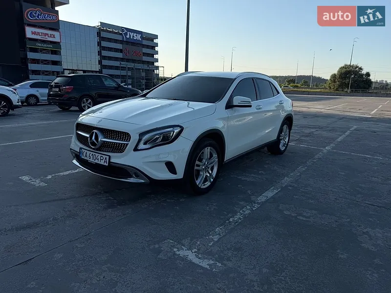 Mercedes-Benz GLA-Class 2015