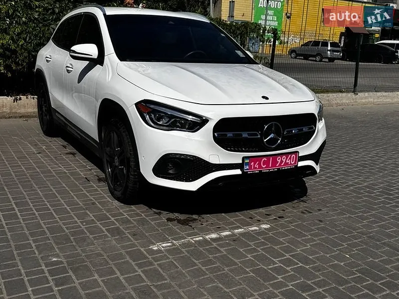 Mercedes-Benz GLA-Class