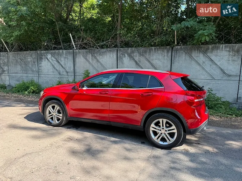 Mercedes-Benz GLA-Class