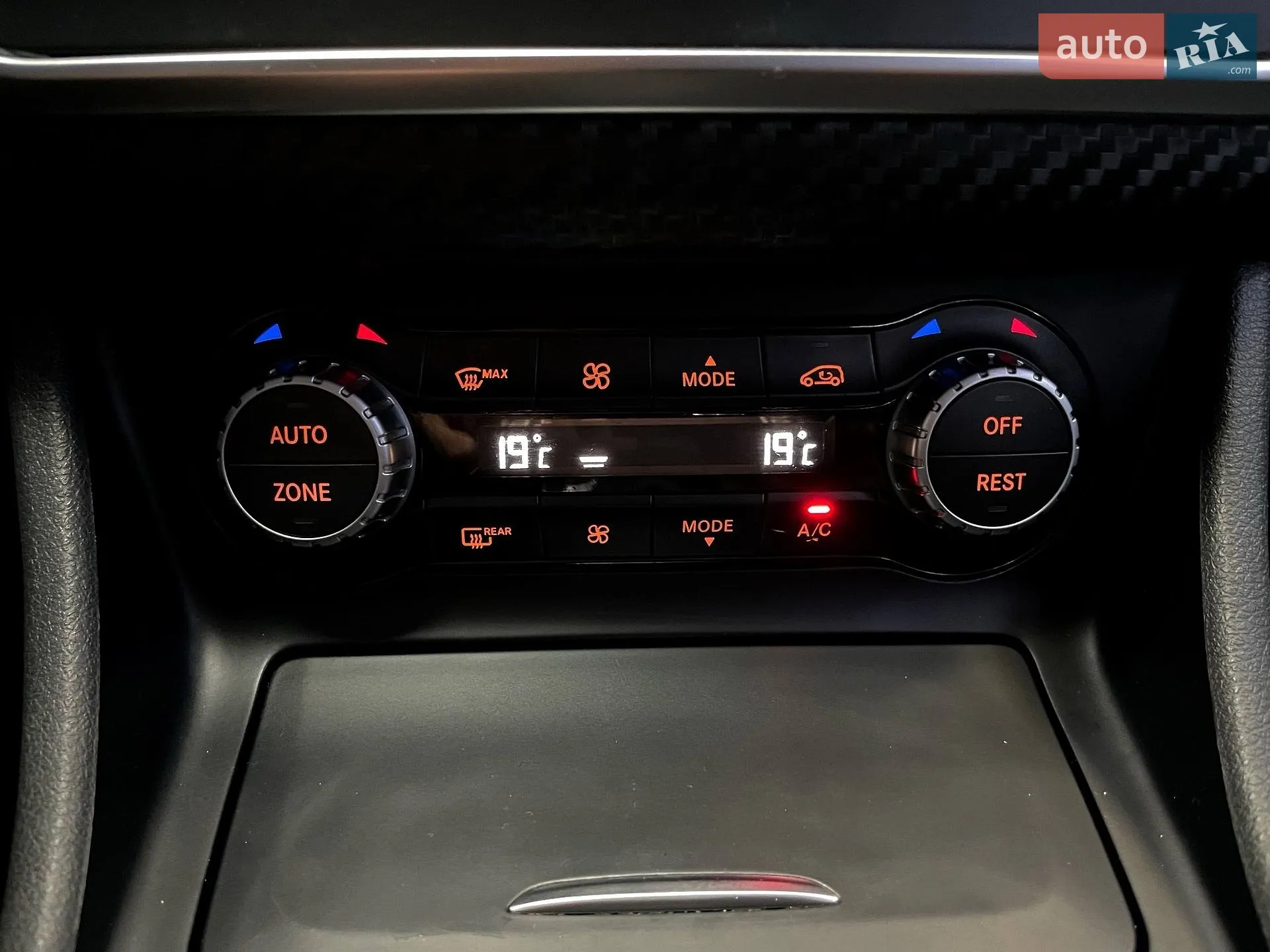 2014 Mercedes-Benz GLA-klasse - мініатюра 28