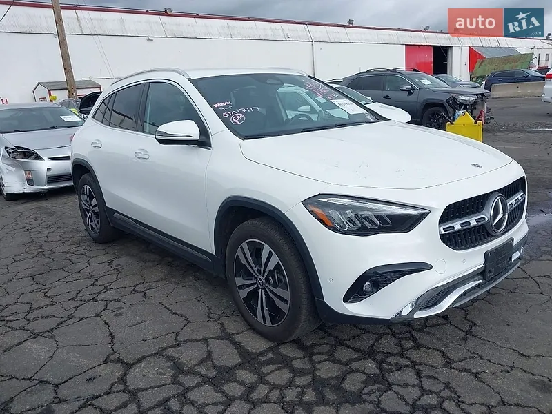 Mercedes-Benz GLA-Class