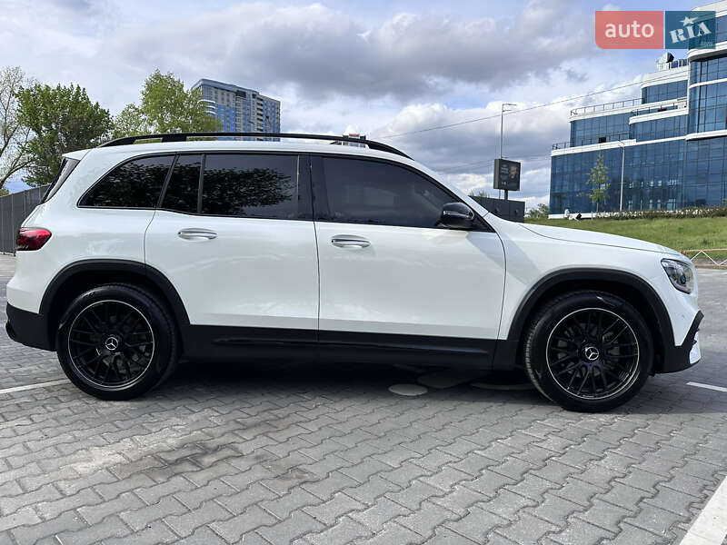 Внедорожник / Кроссовер Mercedes-Benz GLB-Class 2021 в Киеве