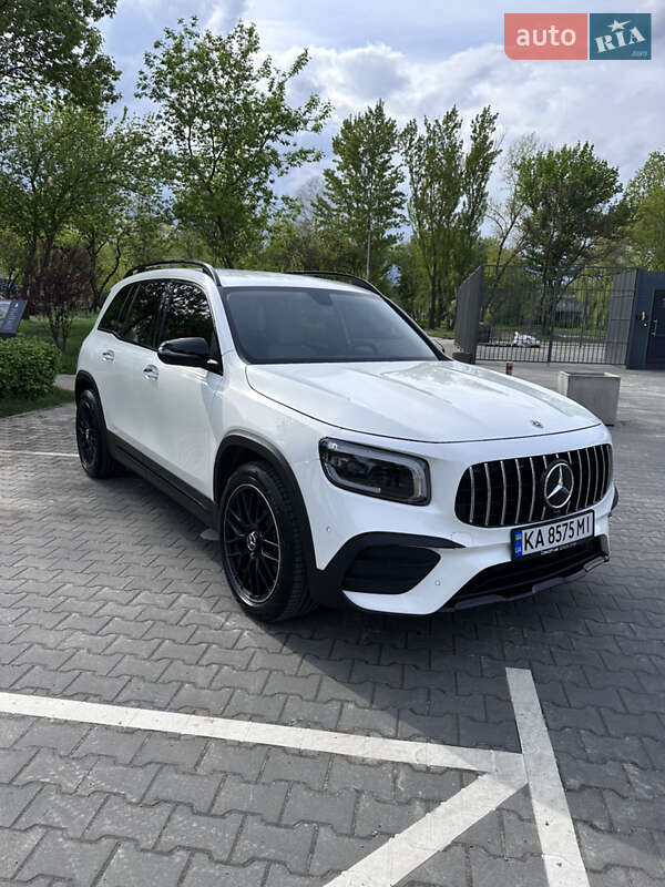 Внедорожник / Кроссовер Mercedes-Benz GLB-Class 2021 в Киеве