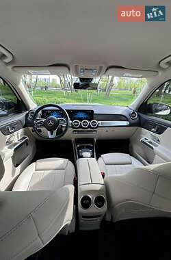 Внедорожник / Кроссовер Mercedes-Benz GLB-Class 2021 в 
