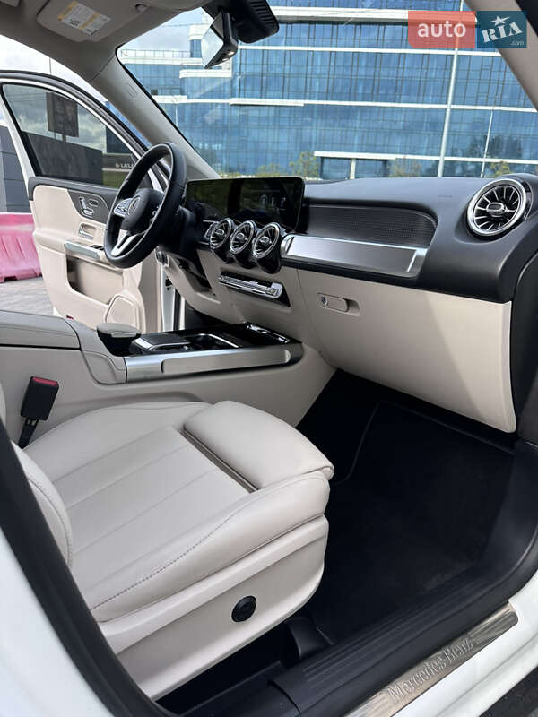 Внедорожник / Кроссовер Mercedes-Benz GLB-Class 2021 в Киеве