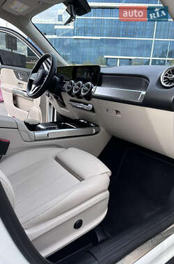 Внедорожник / Кроссовер Mercedes-Benz GLB-Class 2021 в 