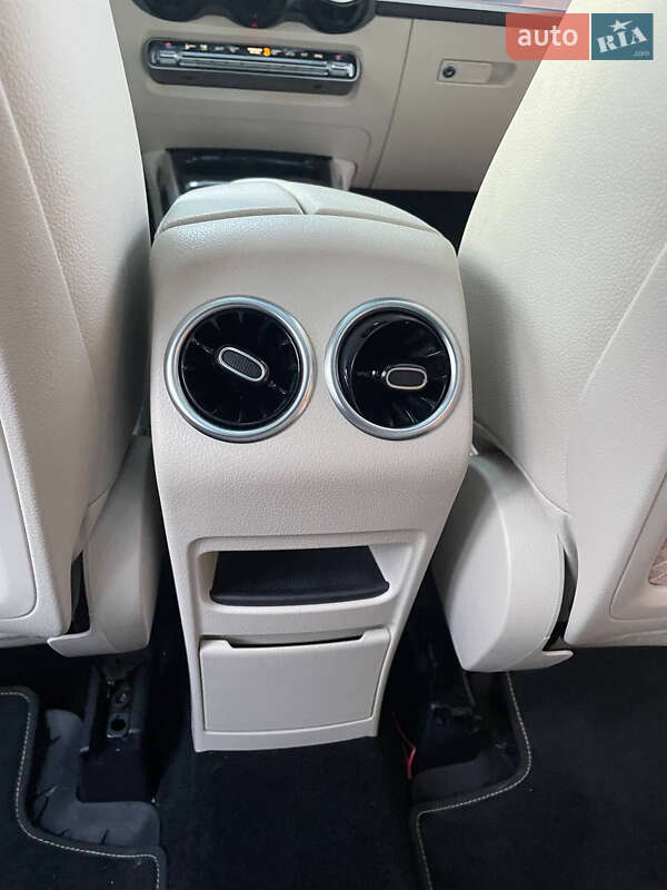 Позашляховик / Кросовер Mercedes-Benz GLB-Class 2020 в Дніпрі