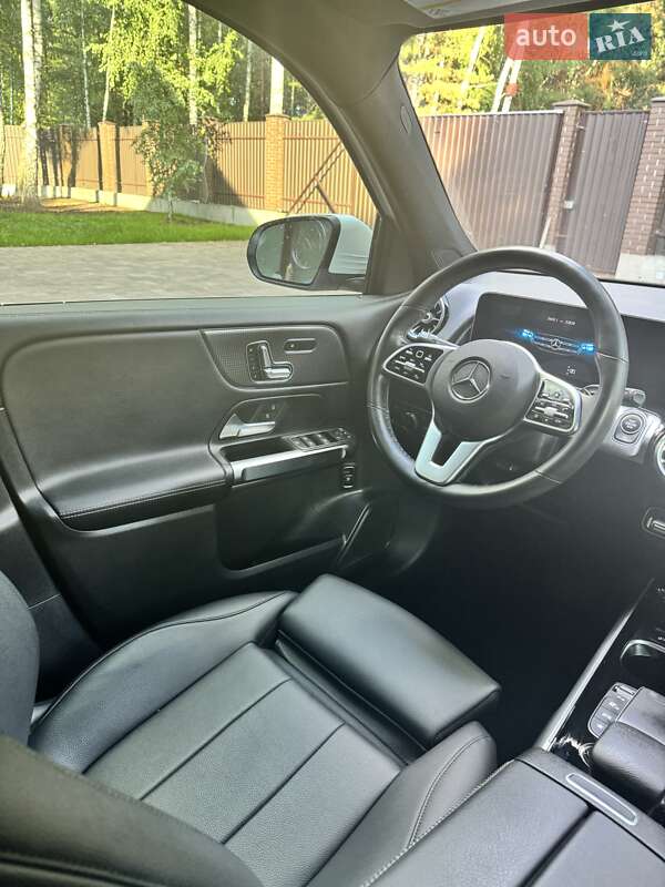 Внедорожник / Кроссовер Mercedes-Benz GLB-Class 2021 в Киеве