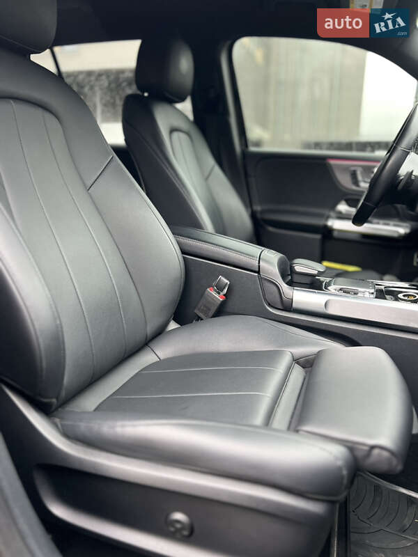 Внедорожник / Кроссовер Mercedes-Benz GLB-Class 2020 в Харькове