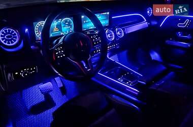 Позашляховик / Кросовер Mercedes-Benz GLB-Class 2019 в 