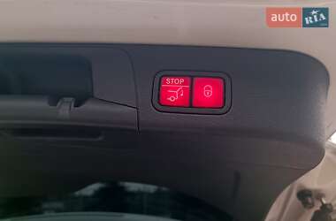 Позашляховик / Кросовер Mercedes-Benz GLB-Class 2019 в 