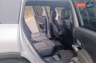 Позашляховик / Кросовер Mercedes-Benz GLB-Class 2019 в 