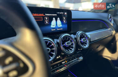 Внедорожник / Кроссовер Mercedes-Benz GLB-Class 2019 в 