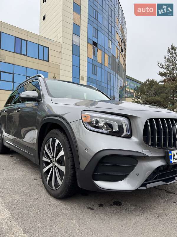Внедорожник / Кроссовер Mercedes-Benz GLB-Class 2019 в Харькове