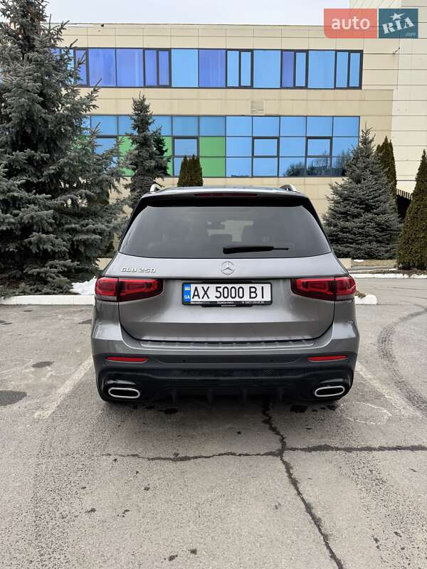 Внедорожник / Кроссовер Mercedes-Benz GLB-Class 2019 в Харькове