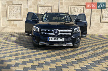 Позашляховик / Кросовер Mercedes-Benz GLB-Class 2019 в 