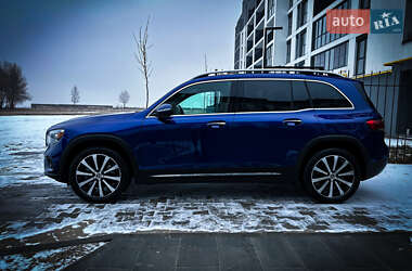 Внедорожник / Кроссовер Mercedes-Benz GLB-Class 2021 в 