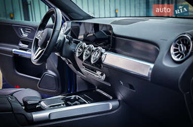 Внедорожник / Кроссовер Mercedes-Benz GLB-Class 2021 в 