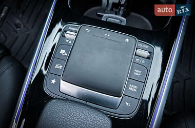Внедорожник / Кроссовер Mercedes-Benz GLB-Class 2021 в 