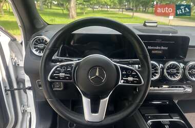 Внедорожник / Кроссовер Mercedes-Benz GLB-Class 2022 в 