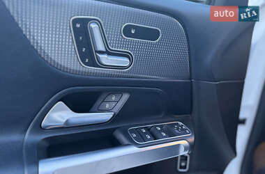 Внедорожник / Кроссовер Mercedes-Benz GLB-Class 2020 в 